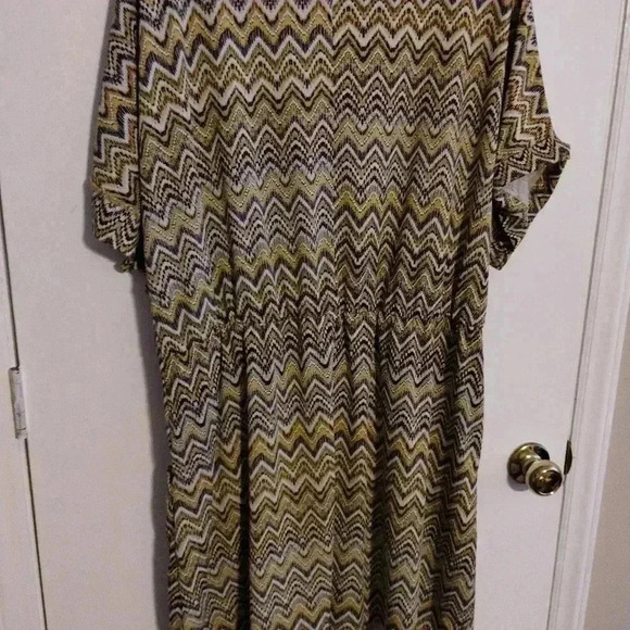 Plus Size Yellow Dress Tacera - Picture 8 of 9